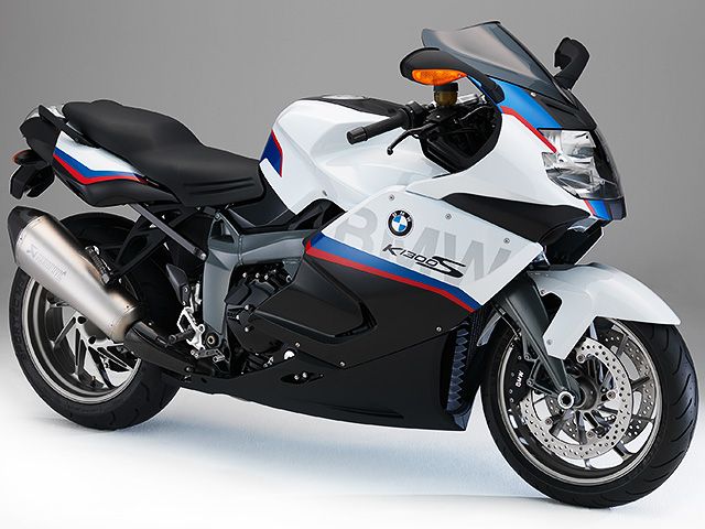 BMW K1300S: Спортивный туризм с технологическим превосходством