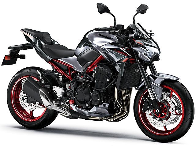 Kawasaki Z900: Наследие уличного бойца в современном исполнении
